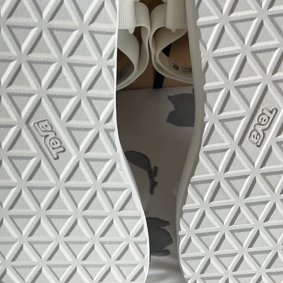 Teva Flatform Universal Sandal - Picture 7 of 9